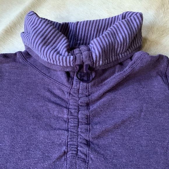 LULULEMON “In a Cinch” Purple Stripe REVERSIBLE Funnel Neck Pullover Long Sleeve - Picture 7 of 15